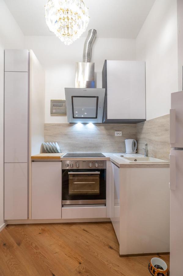 Studio Apartment Lion Portorose Exteriör bild